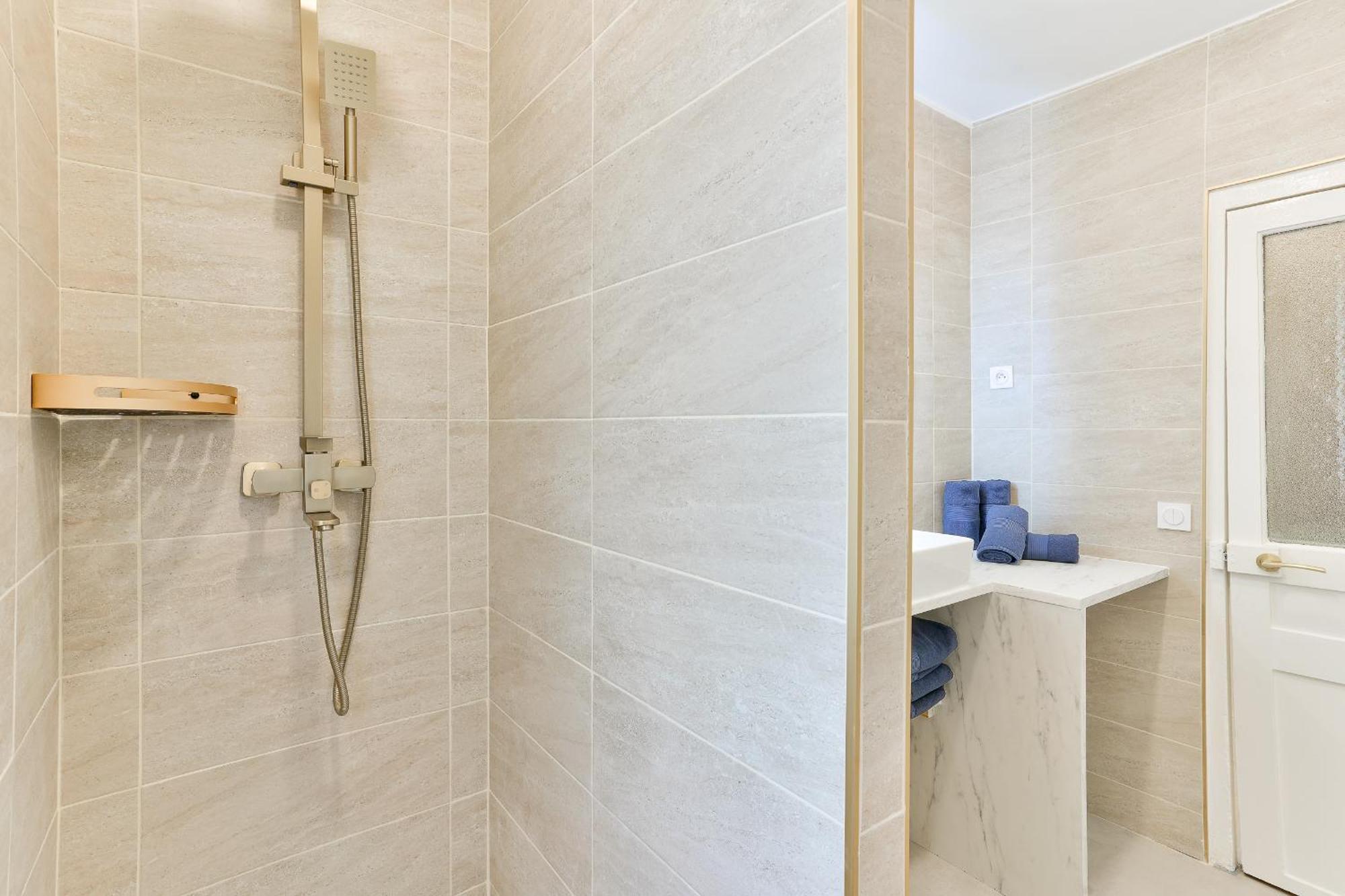 Charmant Appartement A Montmartre-Sacre Coeur Париж Екстериор снимка
